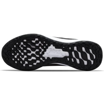 NIKE REVOLUTION 6