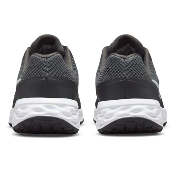NIKE REVOLUTION 6