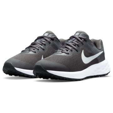 NIKE REVOLUTION 6