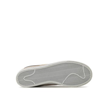 NIKE COURT LEGACY NN