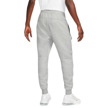 ENSEMBLE NIKE TECH GRIS